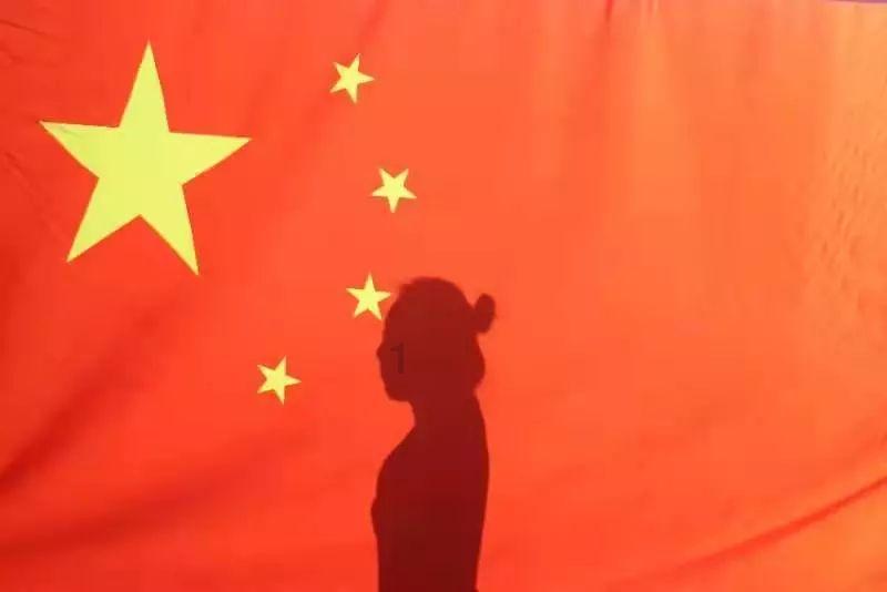 探索知识星球平台,了解炖老豆腐的家常做法的精彩内容!